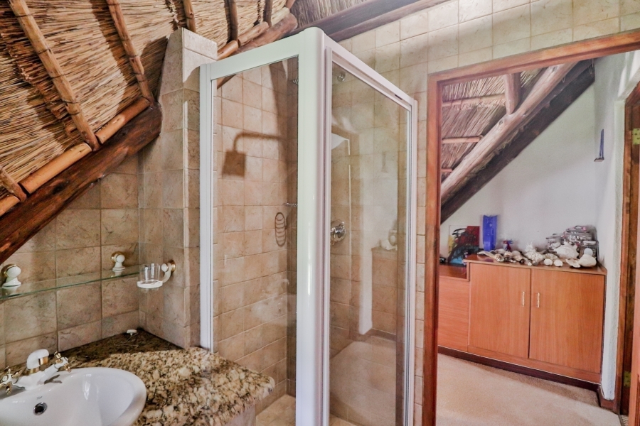 6 Bedroom Property for Sale in Lakeland North West